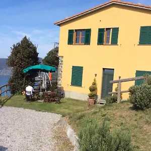 Valeria Casa di campagna Vernazza